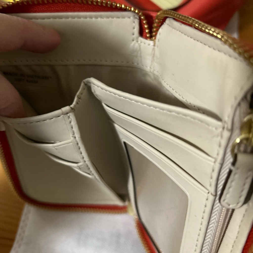 Coach wristlet - Picture 5 of 7